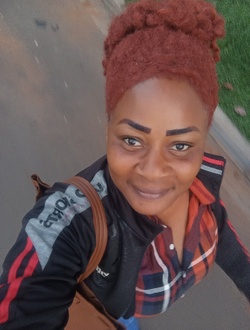 Flore's profile, a single 37-year-old a woman in Yaoundé