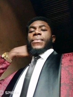 Benji Nkunga's profile, a single 34-year-old a man in Kinshasa