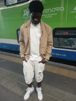 Dilan's profile, a single 24-year-old a man in Milano