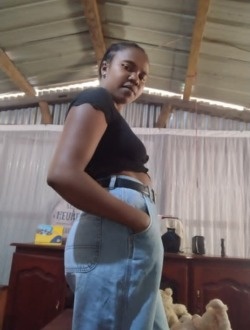 Alphonsine's profile, a single 32-year-old a woman in Sambava