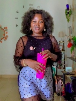 Daniella's profile, a single 28-year-old a woman in Douala
