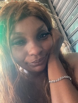Angela's profile, a single 34-year-old a woman in Yaoundé