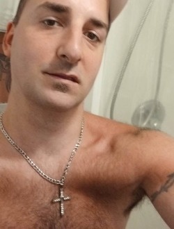 Patrick's profile, a single 40-year-old a man in Cap-Chat
