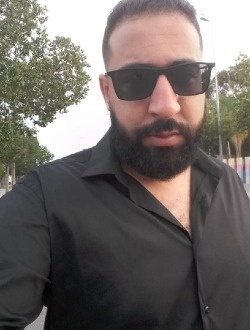 Ayoub's profile, a single 34-year-old a man in Casablanca