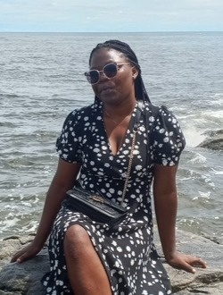Yvana's profile, a single 24-year-old a woman in Yambasa