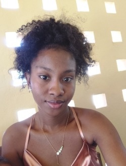 Jeannella's profile, a single 21-year-old a woman in Antalaha