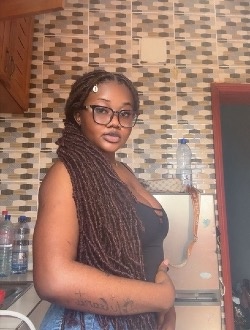 Grâce's profile, a single 19-year-old a woman in Libreville
