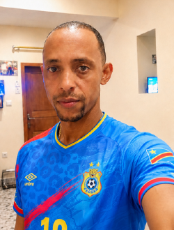 Yves's profile, a single 48-year-old a man in Kinshasa