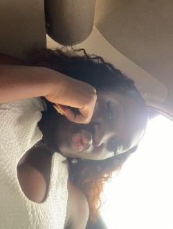 Stecy's profile, a single 22-year-old a woman in Douala
