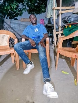 Sinade's profile, a single 28-year-old a man in Brazzaville