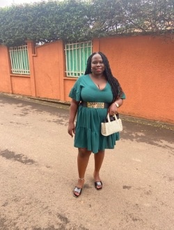 Carelle Ashley's profile, a single 28-year-old a woman in Yaoundé