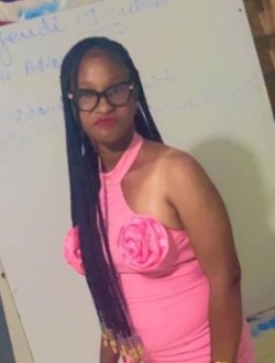 Rachel's profile, a single 22-year-old a woman in Abidjan