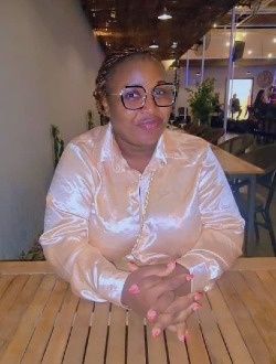 Emma's profile, a single 35-year-old a woman in Edmonton