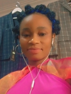 Solie's profile, a single 34-year-old a woman in Douala