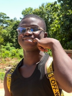 Ali's profile, a single 22-year-old a man in Abi