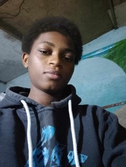 Manuella's profile, a single 18-year-old a woman in Douala