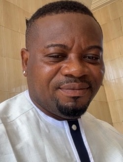 Tino's profile, a single 47-year-old a man in Abidjan