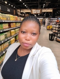 Line's profile, a single 31-year-old a woman in Cotonou