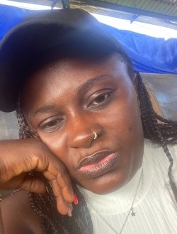 Larissa's profile, a single 37-year-old a woman in Douala