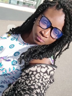 Stellane's profile, a single 31-year-old a woman in Saint-Paul-en-Jarez