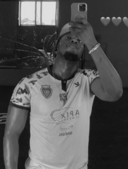 Ousmane Sane's profile, a single 29-year-old a man in Dakar-Marine