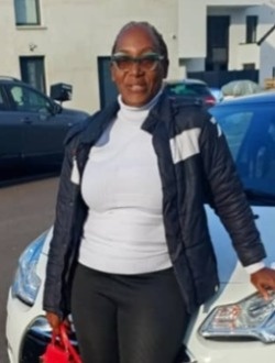 Yollande's profile, a single 53-year-old a woman in Villeurbanne