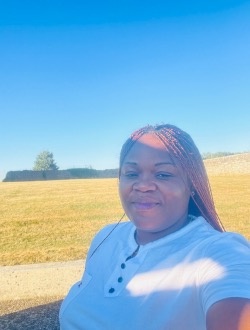 Christelle's profile, a single 41-year-old a woman in Saint-Vran