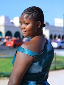 Olivia's profile, a single 25-year-old a woman in 'Adir