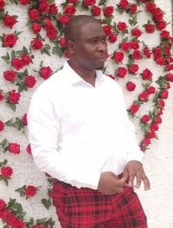 Armand's profile, a single 34-year-old a man in Douala
