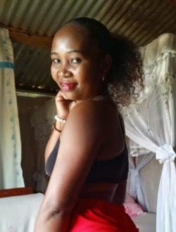 Edina's profile, a single 34-year-old a woman in Antalaha
