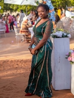 Narindra's profile, a single 28-year-old a woman in Ambovombe