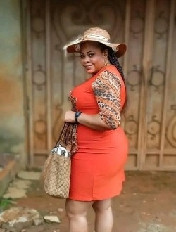 Diane's profile, a single 37-year-old a woman in Aboué