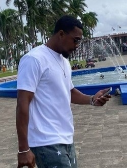 Juwar's profile, a single 34-year-old a man in Toamasina