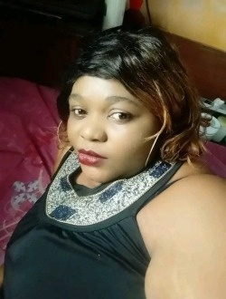 Stéphanie's profile, a single 37-year-old a woman in Abang