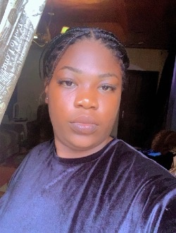 Nadia's profile, a single 24-year-old a woman in Yaoundé