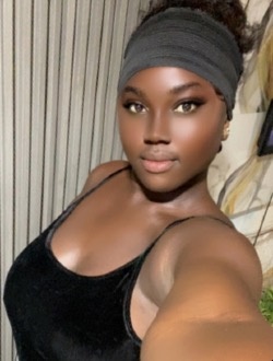 Rose's profile, a single 21-year-old a woman in Camile