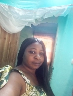 Nono's profile, a single 43-year-old a woman in Lomé