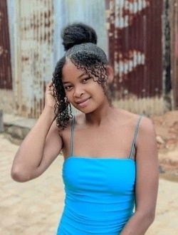 Fredah's profile, a single 28-year-old a woman in Tanambao-Namantoana
