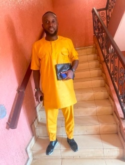 Emmanuel Onana's profile, a single 34-year-old a man in Yaoundé