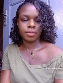 Diane's profile, a single 26-year-old a woman in Abidjan