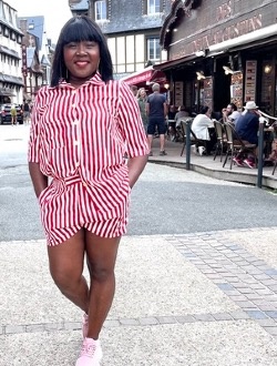 Leonnie's profile, a single 35-year-old a woman in Paris