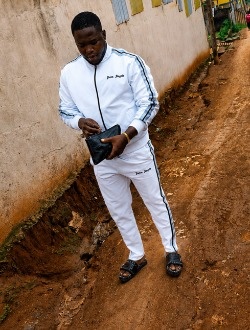 Ivan's profile, a single 27-year-old a man in Yaoundé