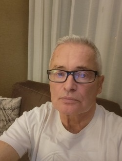 Philippe's profile, a single 65-year-old a man in Paris