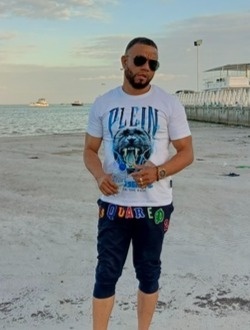 Heber's profile, a single 37-year-old a man in Santo Domingo