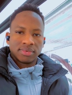 Ams's profile, a single 22-year-old a man in Vitrolles