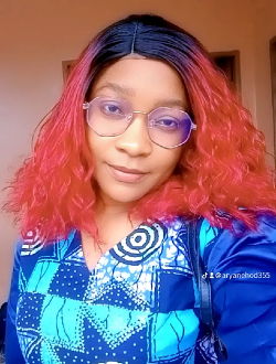 Ariane's profile, a single 35-year-old a woman in Abomey-Calavi