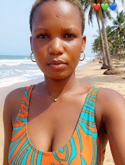 Juliana's profile, a single 28-year-old a woman in Abiati