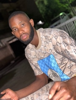 Wesh's profile, a single 27-year-old a man in Bamako