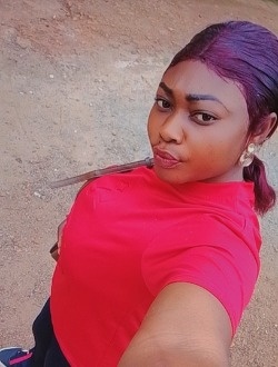 Claire's profile, a single 31-year-old a woman in Bafoussam II