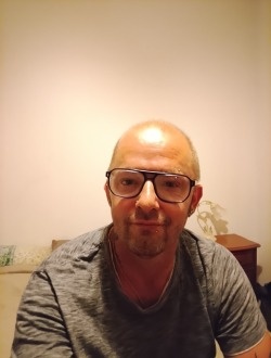 Gregory's profile, a single 44-year-old a man in Toulouse